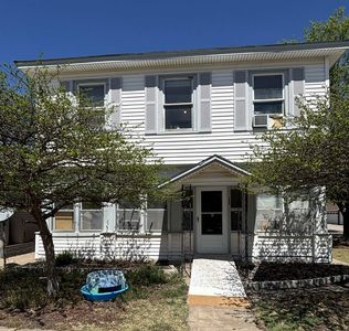 111 E 12th St