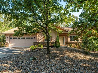 7 Paterna Ln