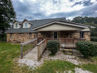 762 Jacks Ridge Rd