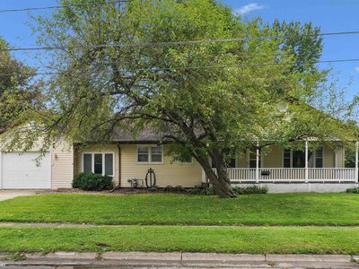 Property at 104 W 2nd St, Mount Pleasant, IA