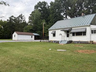 17817 Leesville Rd