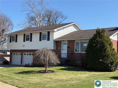 1556 Bayberry Ln