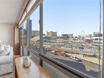 205 E Harmon Ave APT 508