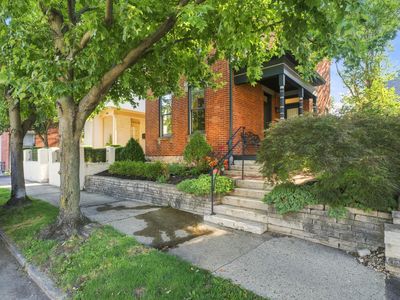 684 Kerr St