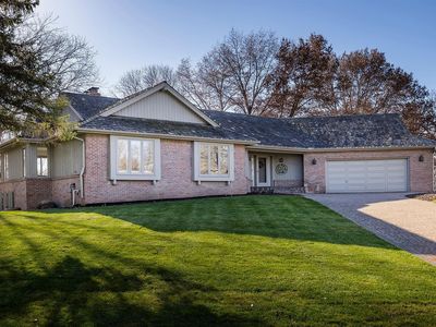 11593 Mount Curve Rd