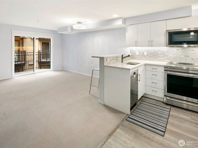 425 Vine Street #614