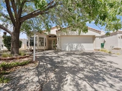 571 Hermit Falls Dr SE