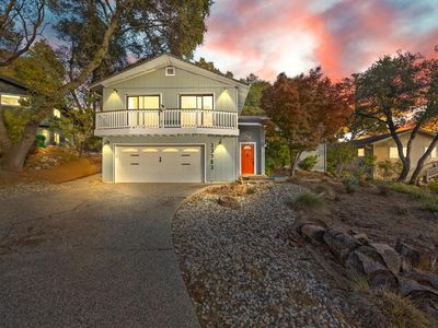 23983 Oakmont Way