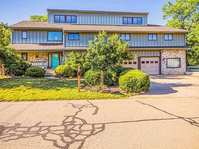 106 E Redbud Dr