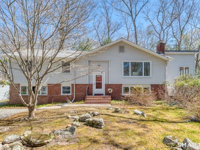 6 Costello Circle