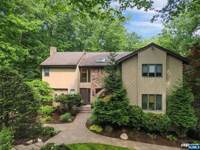 364 Canterbury Ln