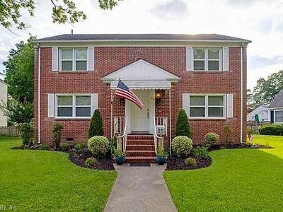 215 Riverside Dr