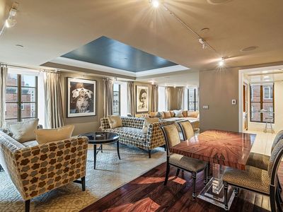 140 E 63rd St APT 11A