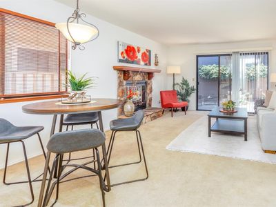 979 Hacienda Circle