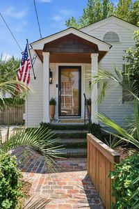 35 Moultrie St