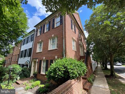 211 Ridgepoint Pl