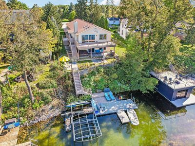 105 E Lake LANE