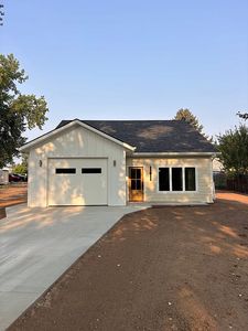 330 N Carrington Ave