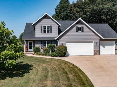 820 Woodland Cir