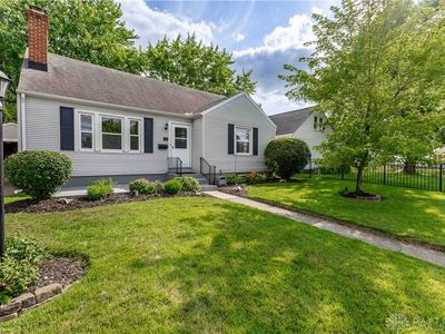 404 E Dorothy Ln