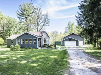 Property at 1516 Eleven Mile Rd NE, Comstock Park, MI