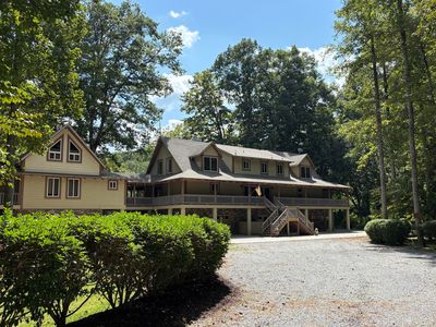 633 River Trail Ln