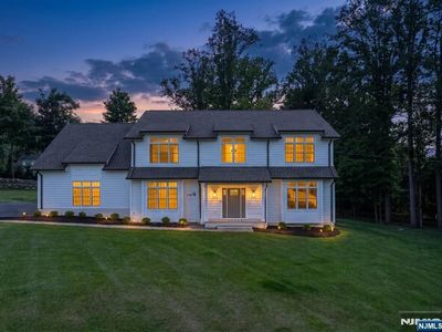 28 Drake Ln