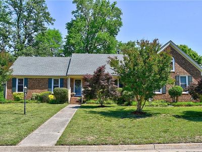 1329 Creekview Dr
