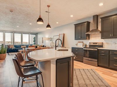 570 Linden Dr UNIT 212