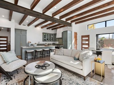 1618 Paseo De Peralta