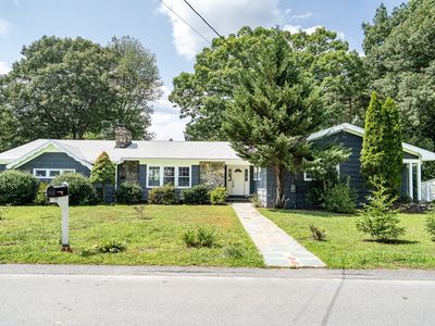 3 Cathy Rd