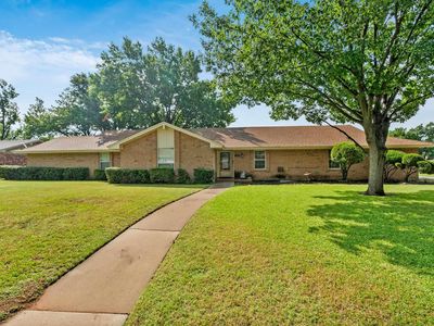 2709 Amherst Dr
