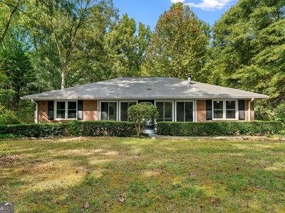 195 Rosewood Ave
