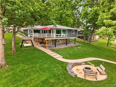 735 Red Oak Ln