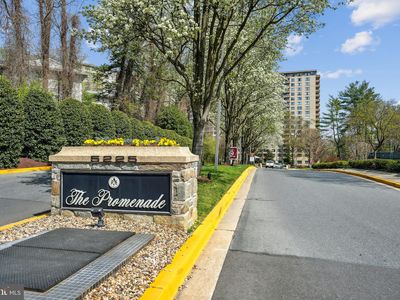 5225 Pooks Hill Rd APT 1602S