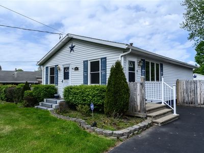 297 Universal Ave