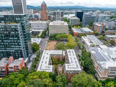 1500 SW Park Ave APT 325