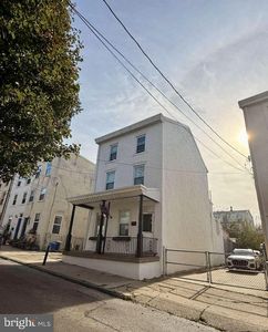 193 Dupont St