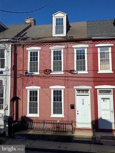 330 Beaver St