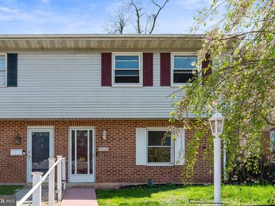 96 Queen Ave