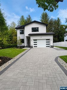 220 Riveredge Rd