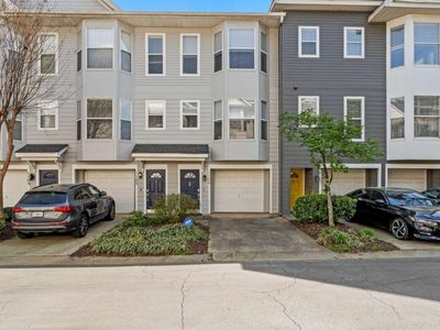 951 Glenwood Ave SE APT 1106