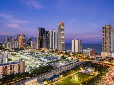 300 Sunny Isles Blvd #4-2003