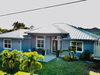 2092 SW Airoso Boulevard