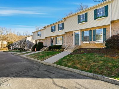 10724 Prince Albert Way