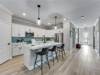4331 Raffia Palm CIR