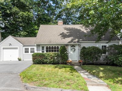 14 Meadow Ln