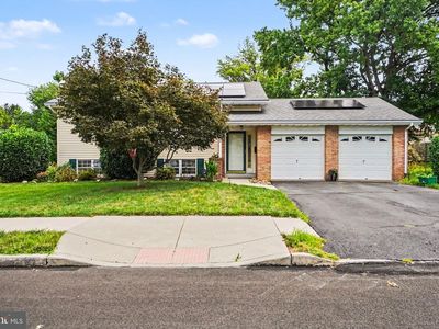 2 Sycamore Ln