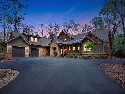 83 Summit Dr W