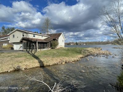 1555/1557 Lakeview Dr